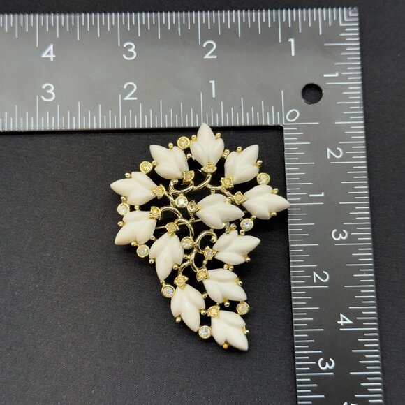 Vintage Bogoff Brooch White Lucite Rhinestone Large - Picture 10 of 10